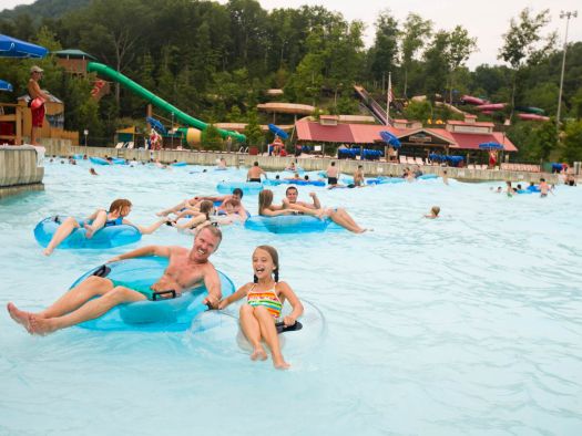 Image for Summer Activities: Dollywood Splash Country